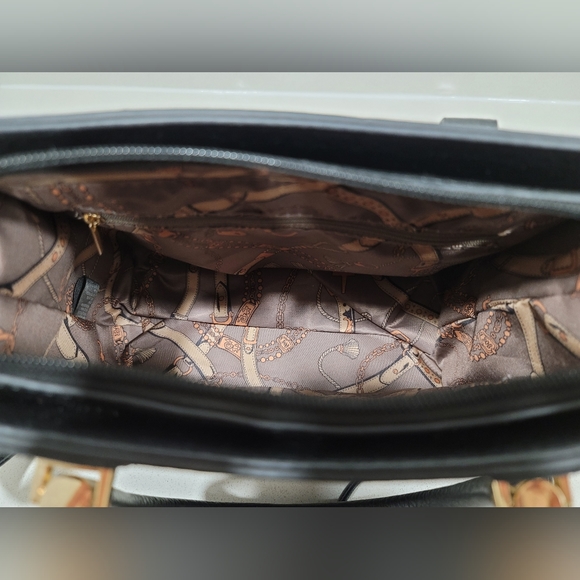 Handbag - Picture 3 of 5